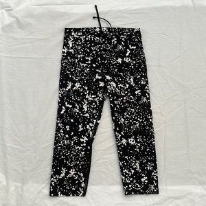 Under Armour Compression Capri (Heat Gear) Small